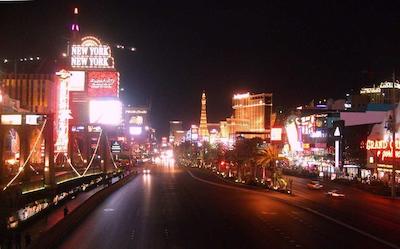 هامپتون این اند سویتز لاز وگاز اسود