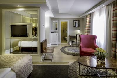 تایتانیک کامفورت شیشلی