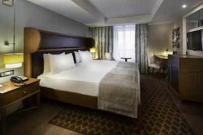 تایتانیک کامفورت شیشلی