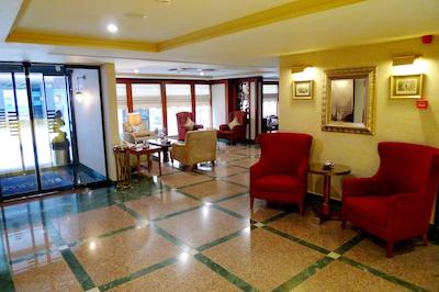 تایتانیک کامفورت شیشلی