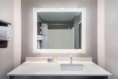 هاودرن سویتز بای ویندهام کلومبوز وست