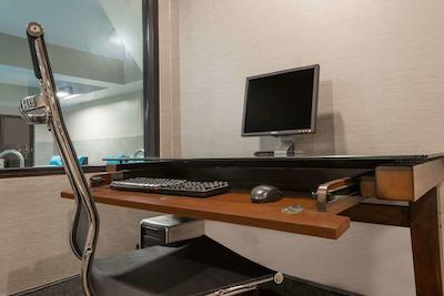 هاودرن سویتز بای ویندهام کلومبوز وست