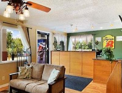 سوپر 8 بای ویندهام شروپرت