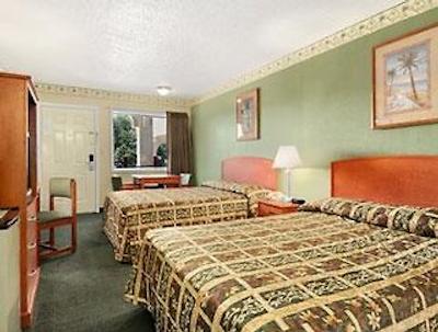 سوپر 8 بای ویندهام شروپرت