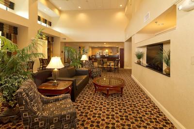 هامپتون این اند سویتز جاکسُنویل-آیرپرت