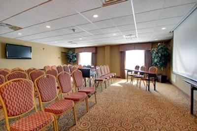 هامپتون این اند سویتز وست بند