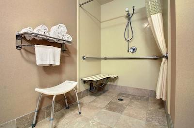 هامپتون این اند سویتز وست بند