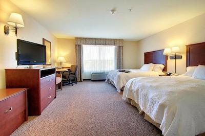 هامپتون این اند سویتز وست بند