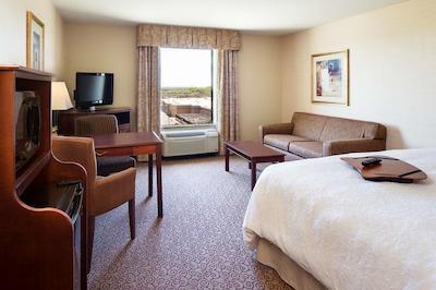 هامپتون این اند سویتز وست بند