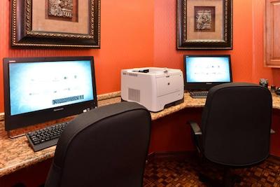 هامپتون این اند سویتز آلبوکرک کورز راد