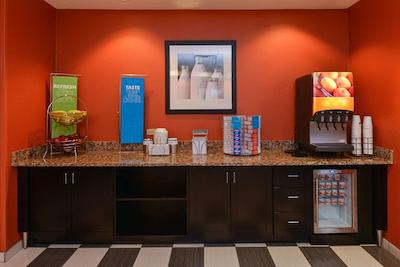 هامپتون این اند سویتز آلبوکرک کورز راد