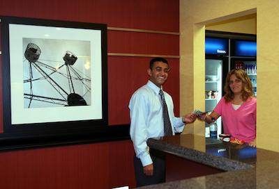 هامپتون این اند سویتز لویسویل ایست