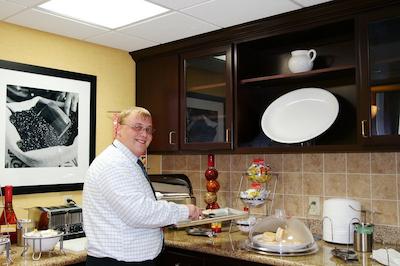 هامپتون این اند سویتز لویسویل ایست