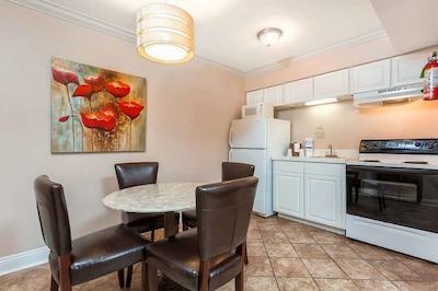 فرنچ کوارتر سویتز هتل