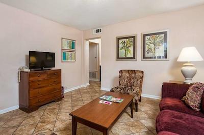 فرنچ کوارتر سویتز هتل