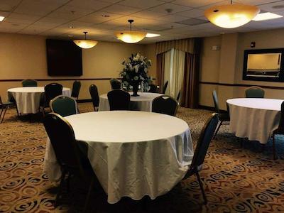 هامپتون این الکینز