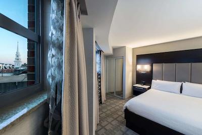 هیلتون گاردن این پرتسمود دونتون