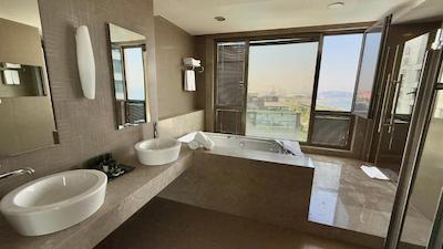 گرین پارک پندیک هتل اند کانونشن سنتر