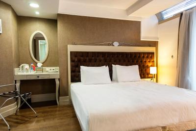 فاروس اولد سیتی-اسپشیال کتگوری