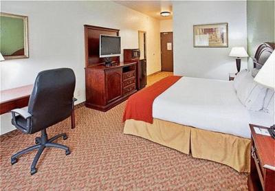 هلید این اکسپرز هتل اند سویتز چری هیلز