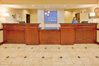 هلید این اکسپرز هتل اند سویتز چری هیلز