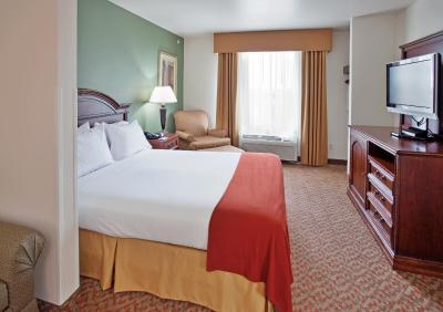 هلید این اکسپرز هتل اند سویتز چری هیلز