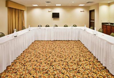 هلید این اکسپرز هتل اند سویتز چری هیلز