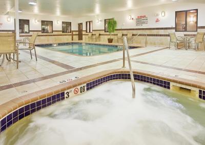 هلید این اکسپرز هتل اند سویتز چری هیلز