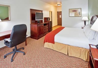 هلید این اکسپرز هتل اند سویتز چری هیلز