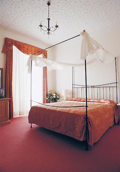 گراند هتل مدیترانی