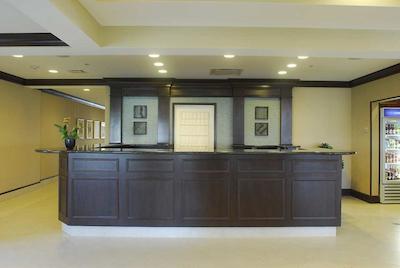 هیلتون گاردن این هامپتون کلیسوم سنترال