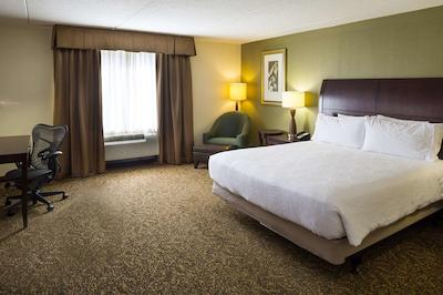 هیلتون گاردن این هامپتون کلیسوم سنترال