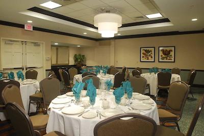 هیلتون گاردن این هامپتون کلیسوم سنترال