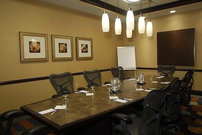 هیلتون گاردن این هامپتون کلیسوم سنترال