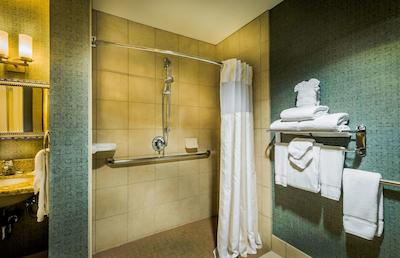 هیلتون گاردن این فنیکس نرد هاپی والی