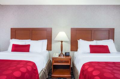 رامادا جاکسُنویل/بمیدوز هتل اند کنفرنس سنتر