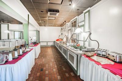 رامادا جاکسُنویل/بمیدوز هتل اند کنفرنس سنتر