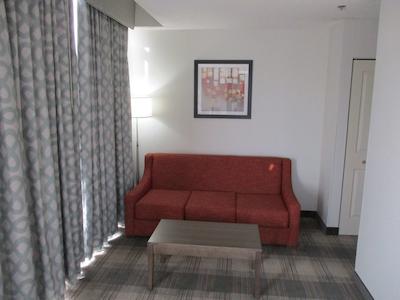 بست وسترن پلاس فیلادلفیا چکتاو هتل اند سویتز