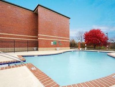 بمنت این اند سویتز ناکسویل/سدار بلوف