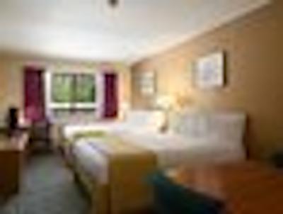 هوارد جهنسُن اکسپرز این-لیونورد