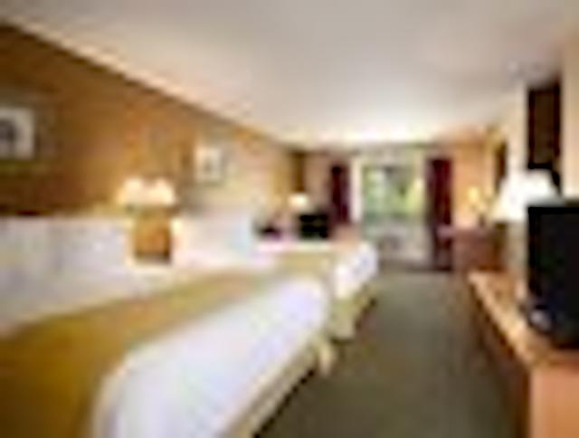 هوارد جهنسُن اکسپرز این-لیونورد