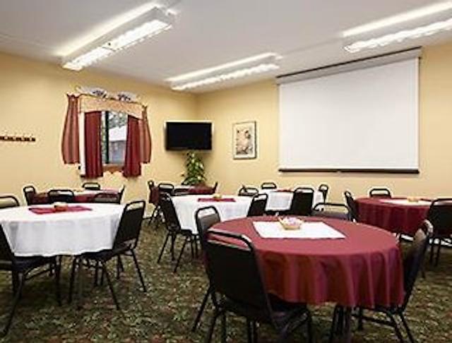 هوارد جهنسُن اکسپرز این-لیونورد