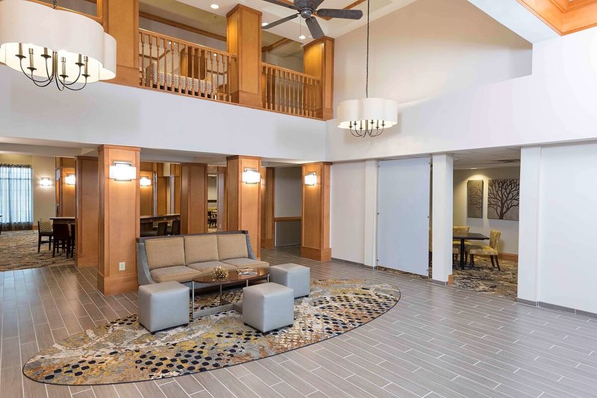 Homewood Suites by Hilton Airport / Plainfield
