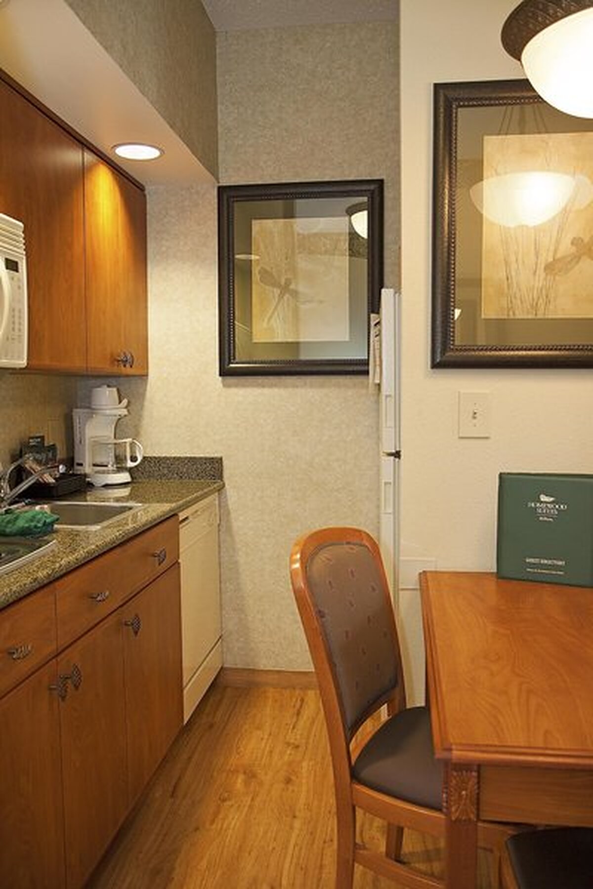 Homewood Suites by Hilton Airport / Plainfield