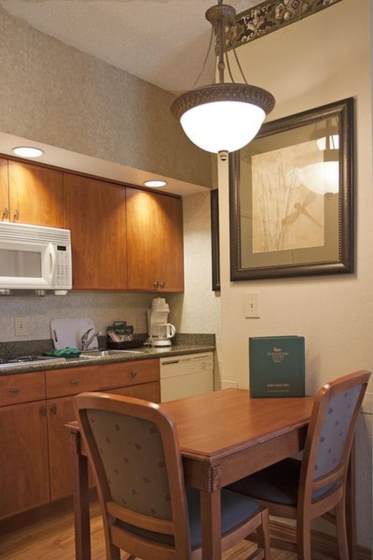 Homewood Suites by Hilton Airport / Plainfield