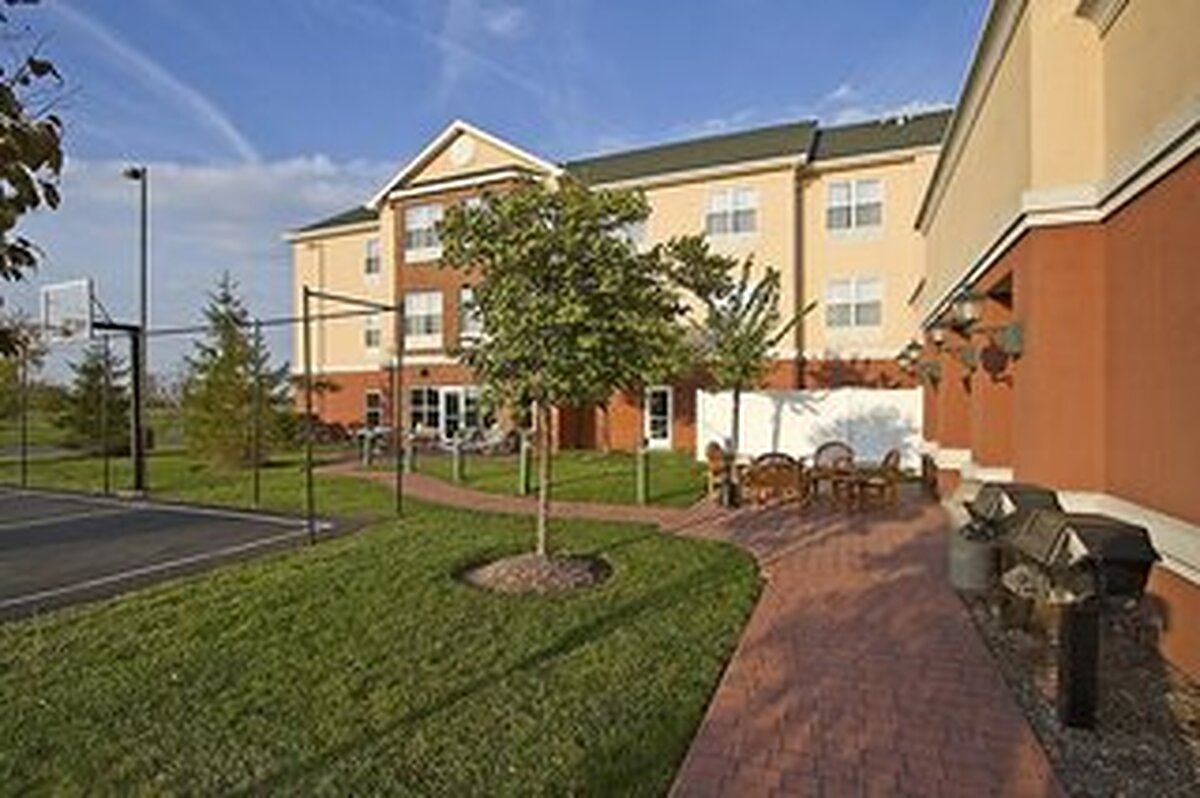 Homewood Suites by Hilton Airport / Plainfield