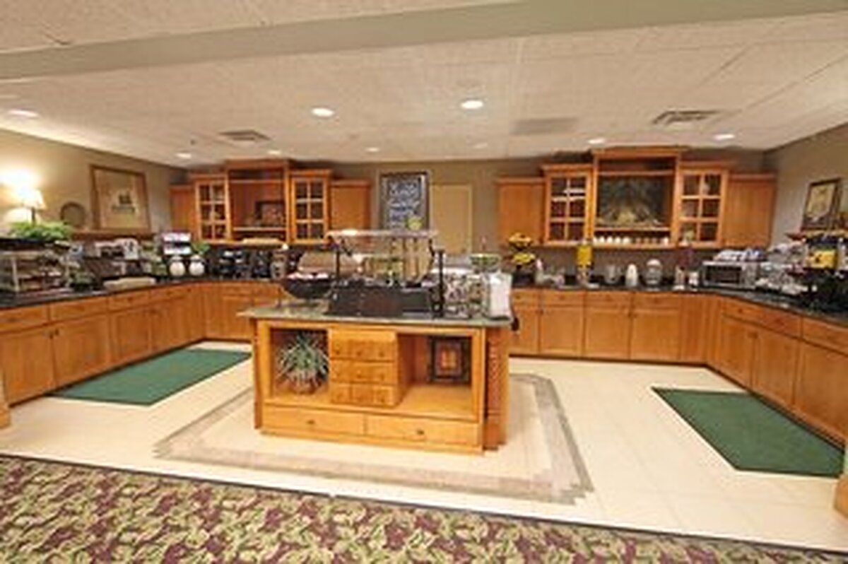 Homewood Suites by Hilton Airport / Plainfield