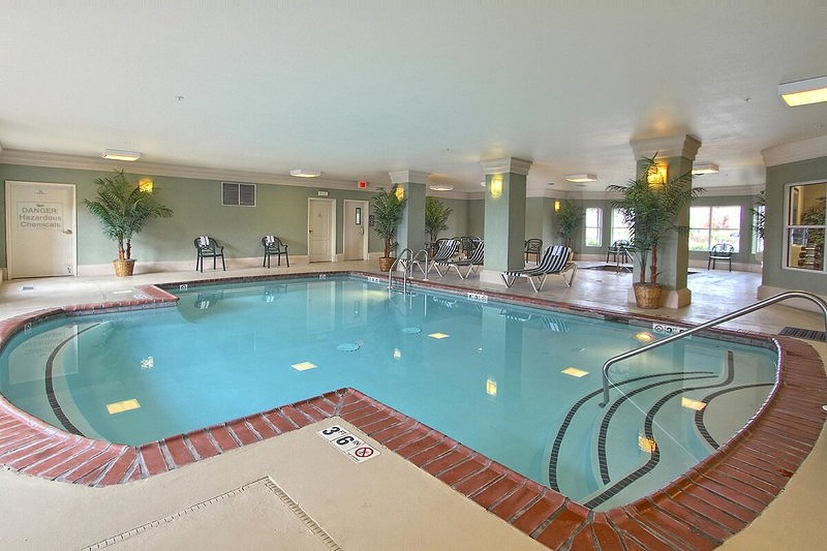 Homewood Suites by Hilton Airport / Plainfield
