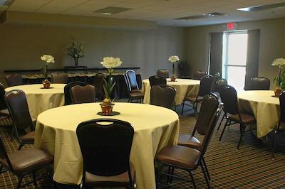 هموود سویتز بای هیلتون لویسویل-ایست