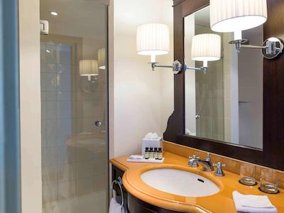 گراند هتل بیوواو مارسیل ویوکس-پرت-مگالری بای سُفیتل